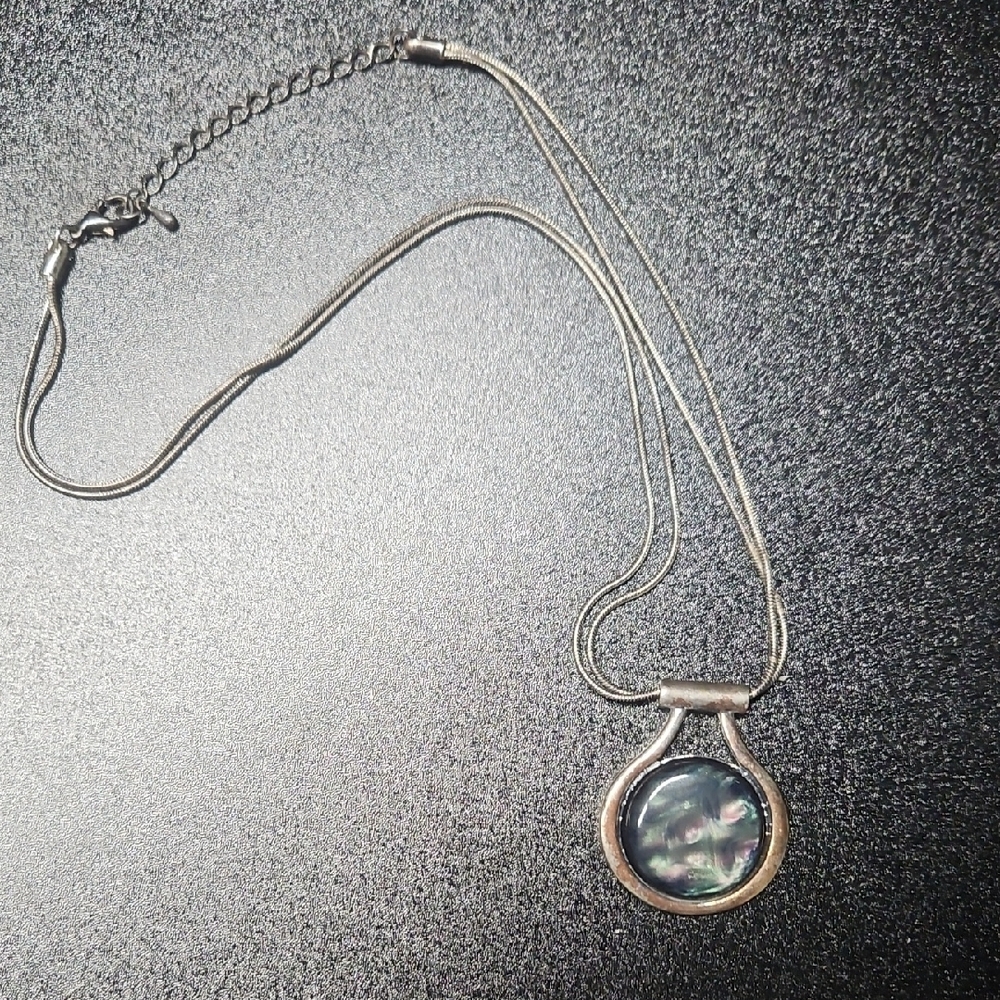 🟣Elegant Silver Pendant Necklace🟣